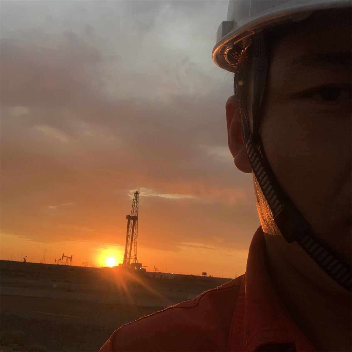 其實(shí)，現(xiàn)場也很美---我們是頂天立地的正通人
